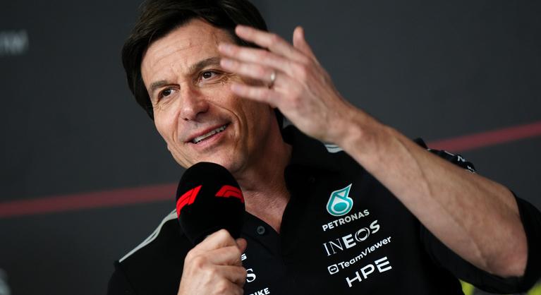 Toto Wolff a Verstappenről szóló pletykákról: Lenyűgöző, hogy most már márciusban felütik a fejüket
