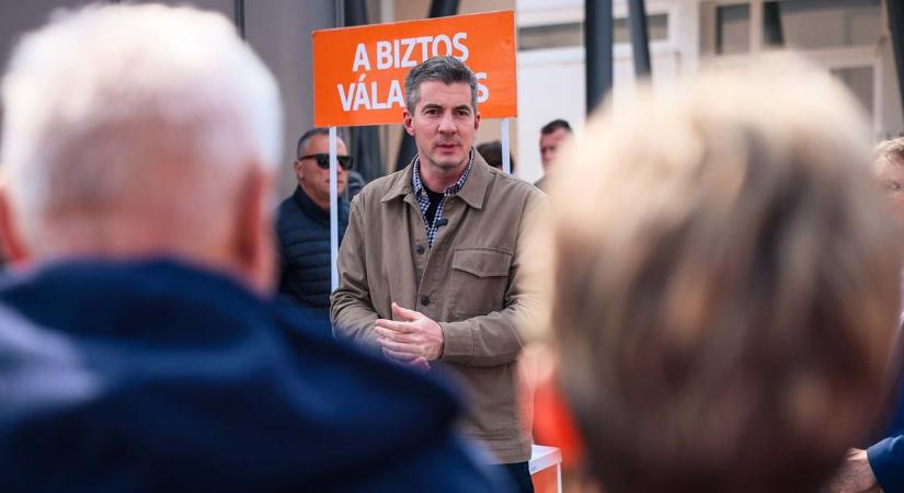 "Ahogy Orbán Viktor miniszterelnök is fogalmazott: ő a bot a küllők között" – Kocsis Máté Füzesabonyban tartott fórumot