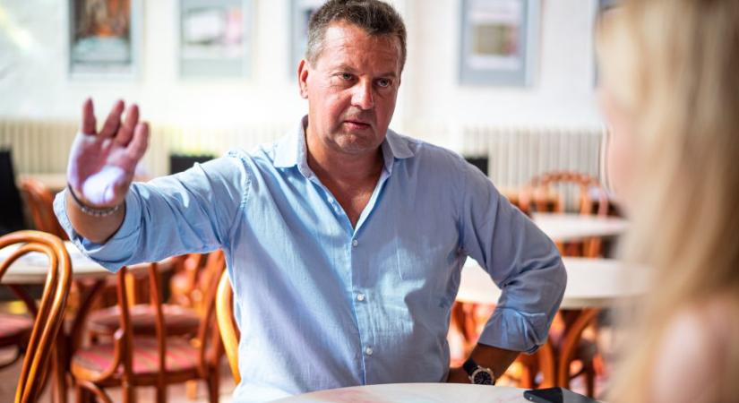 Klausmann Viktor nem vágyik vissza a képernyőre: „A hölgyeknek rózsát osztogató Nagy Ő nem kívánok lenni”