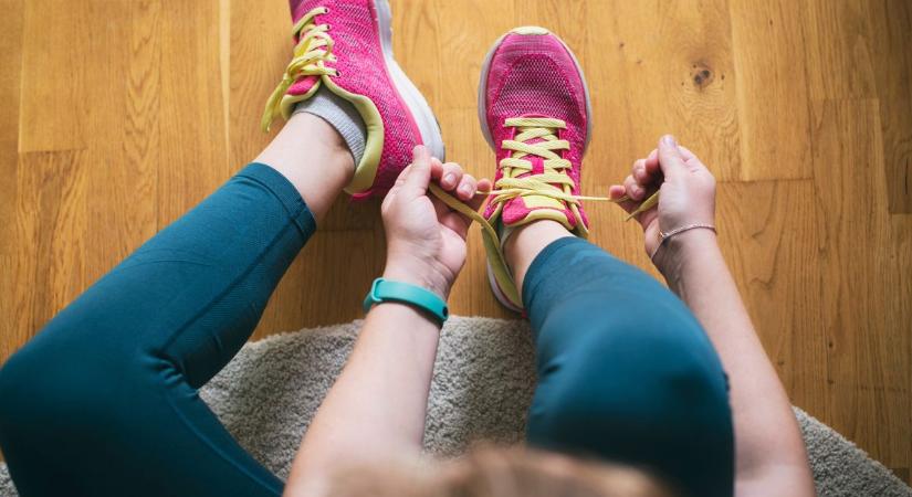 Ez az egyszerű, 2 perces gyakorlat évekkel késleltetheti az öregedést