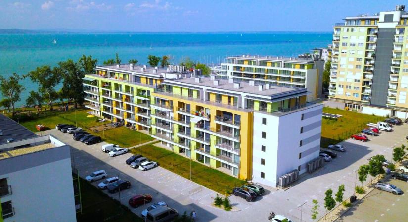 Mennyit ér az ingatlanom? A befektetők paradicsoma a magyar tenger partján