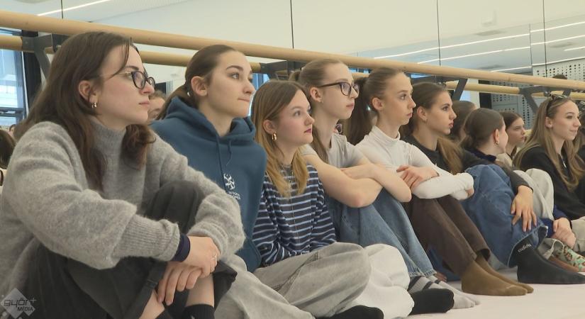 Szakmai nap a győri balettnövendékeknek