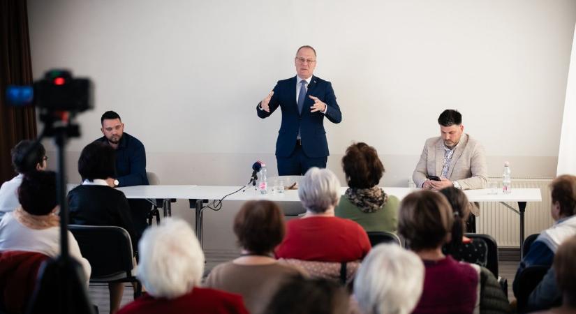 Nincs új a nap alatt: megint megfutamodott egy vita elől a Tisza politikusa