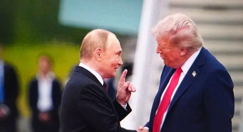 Trump hajlik rá, hogy Putyinnal Ukrajna ellen kössön megállapodást