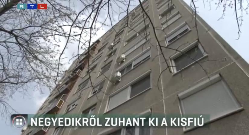 Egy kecskeméti panelház negyedik emeletéről zuhant ki egy másfél éves kisfiú, mégis túlélte