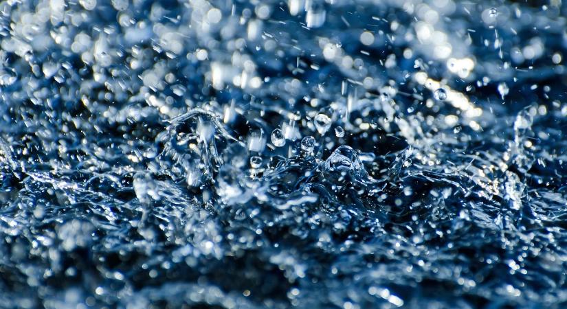 Az ország nyugati felén másfél havi csapadék eshet péntek estig