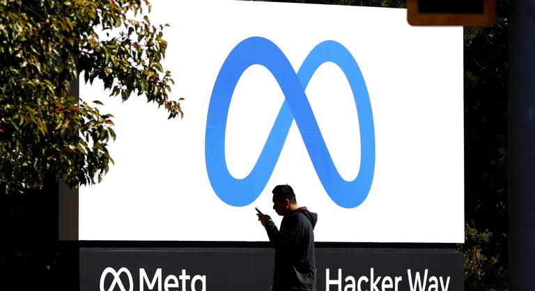 375 millió dollárra büntették a Metát gyermekek veszélyeztetése miatt