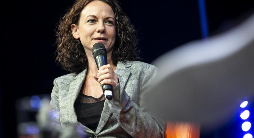 Szabó Tímea visszalép Óbudán