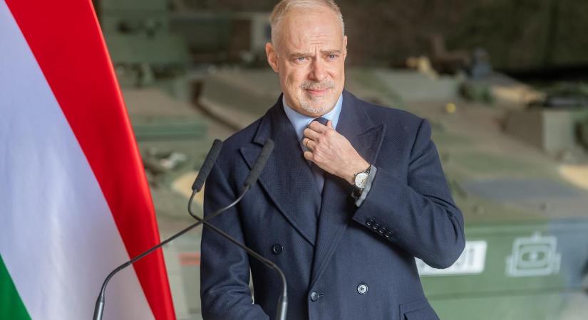 Szalay-Bobrovniczky Kristóf felhívta Szaúd-Arábia védelmi miniszterét