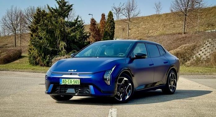 Tudományos fantasztikum? Nem, ez már a valóság! – KIA EV4 Fastback GT-line