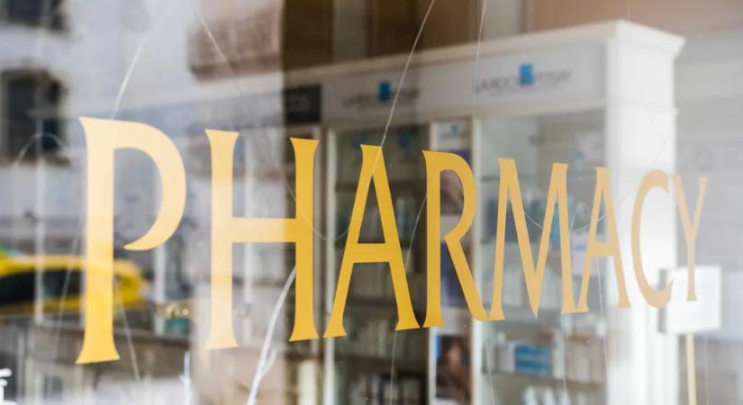 Könnyítés a krónikus betegeknek: gyógyszerész is felírhatja majd a gyógyszerüket