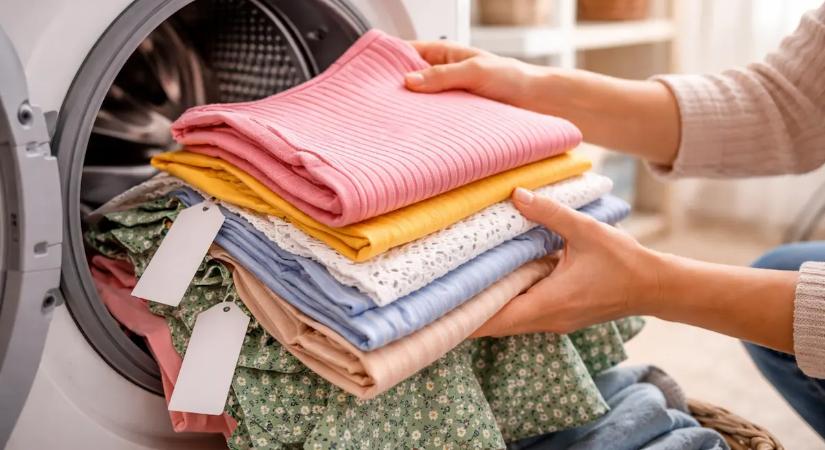 Ki kell mosni az új ruhákat viselés előtt? Ezt mondják a szakértők