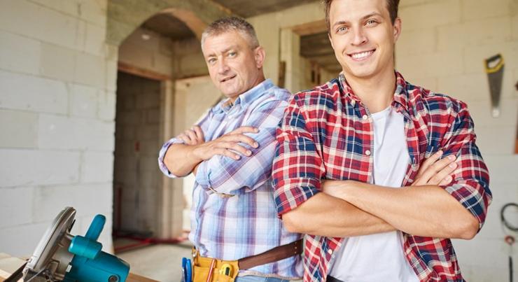 Elszabadult a szakemberhiány: ennyit kell várni egy mesterre 2026-ban