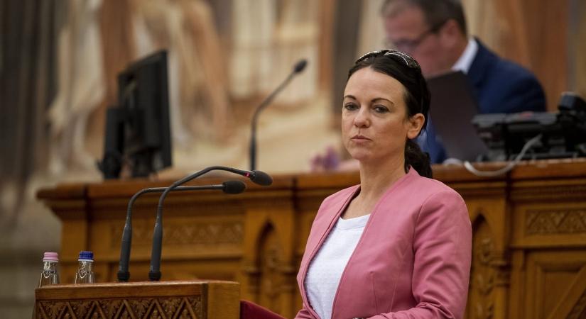 Visszalépett a választástól Szabó Tímea, a Párbeszéd korábbi társelnöke