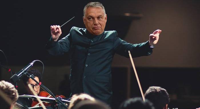 Orbán: aki nem regisztrált,”azon nem tudnak segíteni”, a többi 60 felettit “március 15-ére be fogjuk oltani”