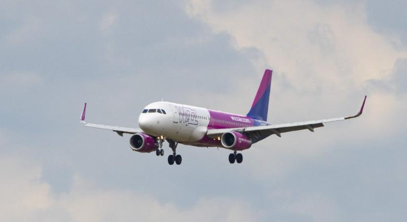Kényszerleszállást hajtott végre Budapesten egy Wizz Air-gép