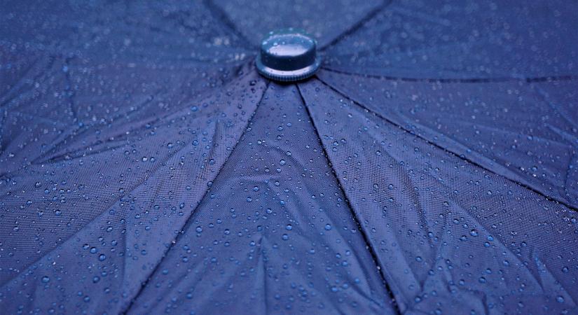 Meteorológia: az ország nyugati felén másfél havi csapadék eshet péntek estig