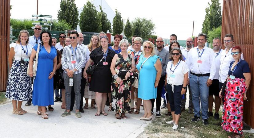 Komárom-Esztergomban is nevelőszülőket keresnek