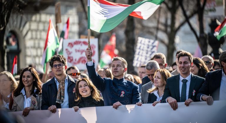 Az ellenzéki üvegplafon – Miért nem fog nyerni Magyar Péter?