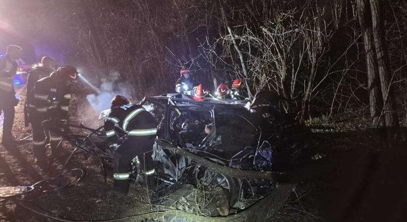 Iszonyú baleset történt az éjszaka: egy csecsemő maradt árván