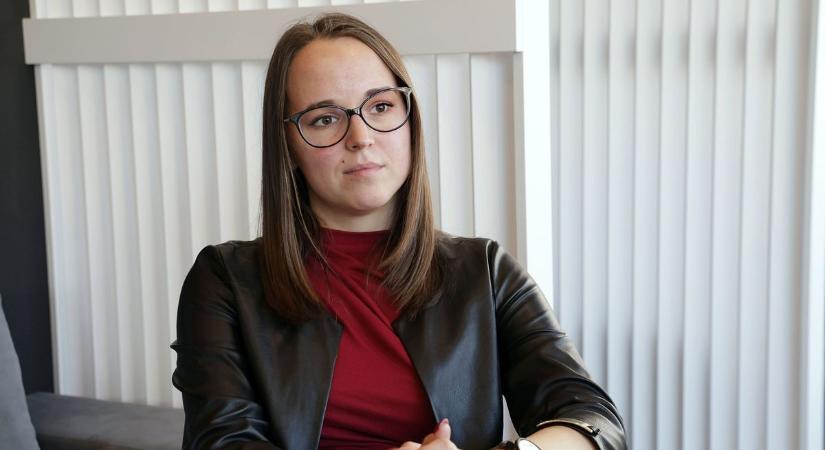 Nevelőszülői szeretettel a nehéz kezdetekből a biztos jövőig