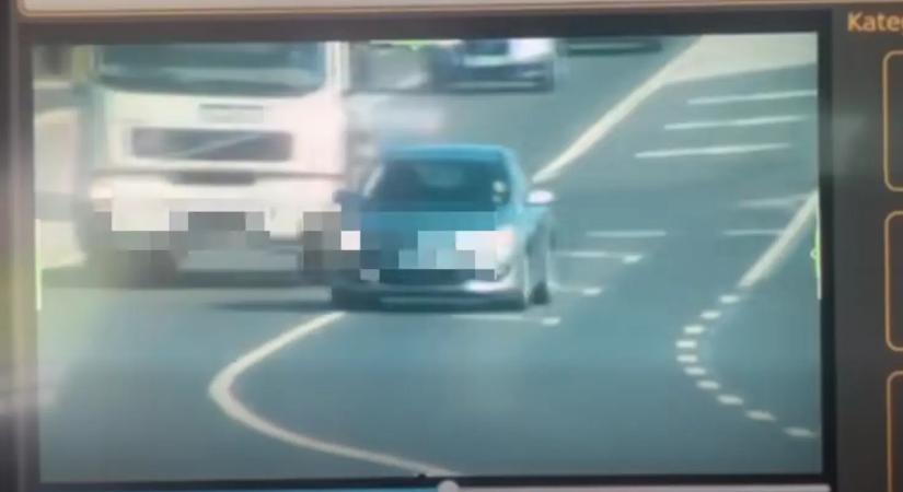 Egy gyorshajtási fotó, ami nem csak a tempó miatt volt drága! Te látod a problémát?