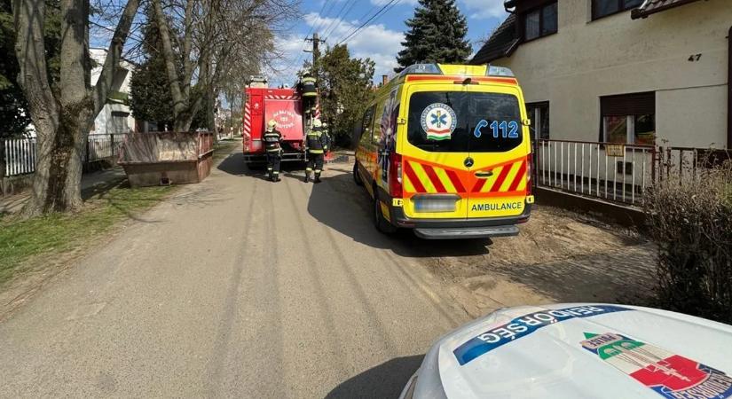 Egy napja a kocsi alatt lehetett, mikor megtalálták a hetvenéves férfi holttestét