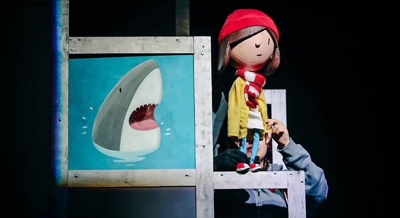 Közelebb kerülhetünk Emmához és a zsoltáréneklő madárhoz is a debreceni bábosokkal