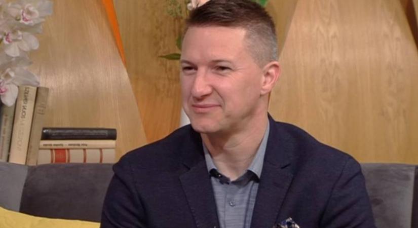 A magyar énekes új szerelmes válása után: gyönyörű anyuka az új párja