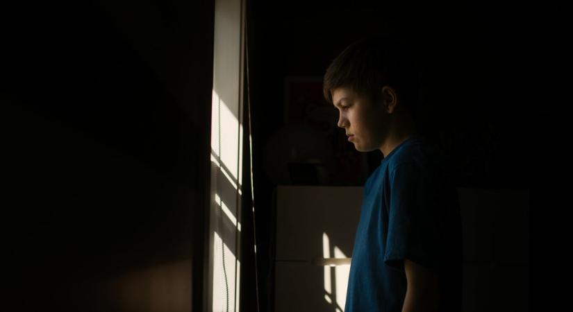 „Az iskolarendszer mai formájában önmagában bántalmazás” – Szomorúak lettünk a Boldogság világnapján