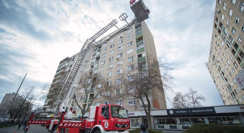 Kizárta édesanyját a lakásból egy másfél éves gyerek Pécsen