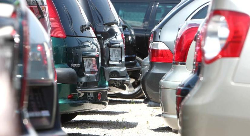 Ezeket a használt autókat viszik, mint a cukrot