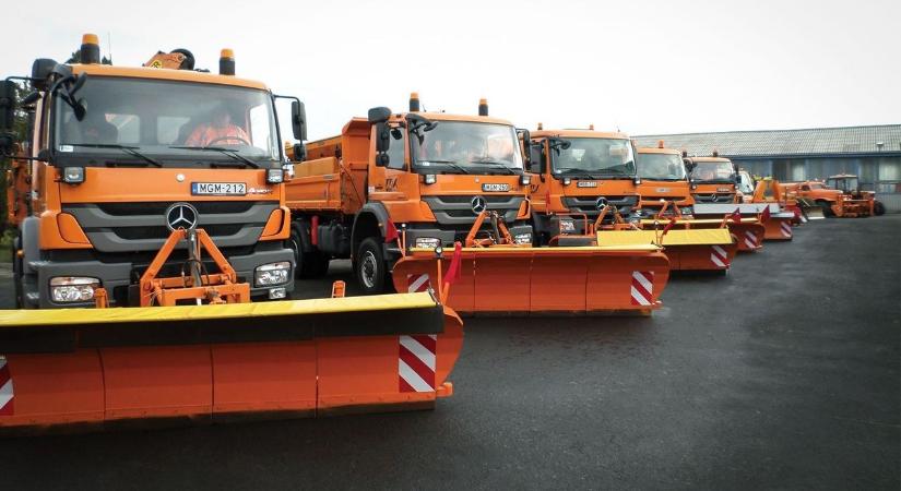 Zalában is extrém időjárási körülményekkel találkozhatnak az útnak indulók – csatasorban a hókotrók!