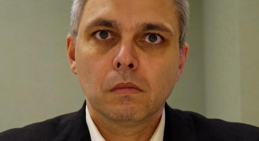 "Minden tiszteletem az övé" - írta Szabó Bence századosról Dragomán György