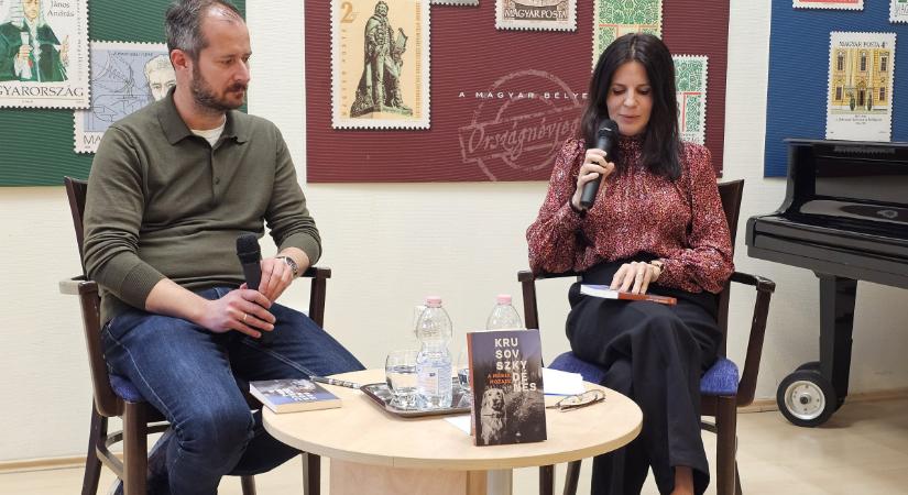Bemutatták Krusovszky Dénes: A másik mozaik című novelláskötetét Debrecenben