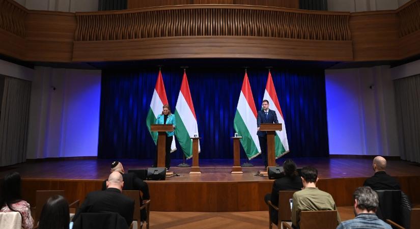 Most tesz bejelentéseket a kormány – Kormányinfó percről percre