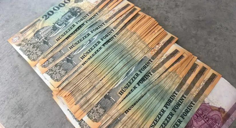 Ma éjjel fordul a szerencse: 6 csillagjegy, akinek pénz áll a házhoz