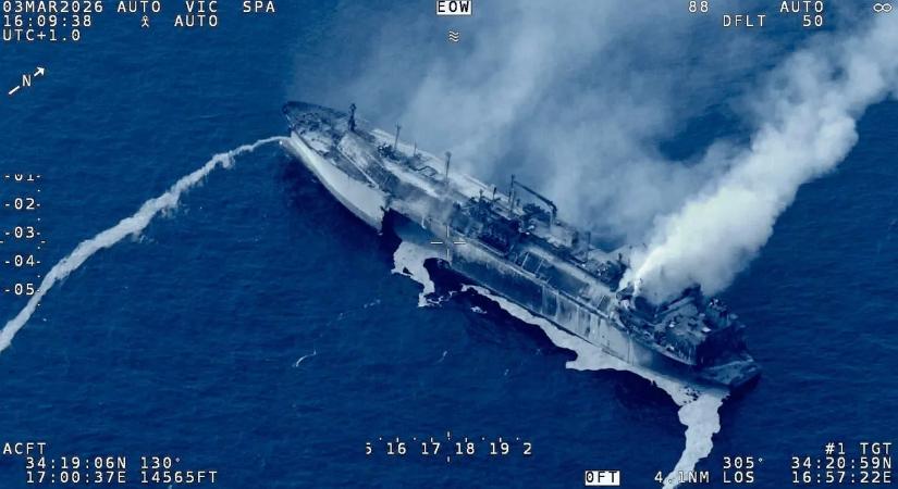 Az utolsó percben fogták be a szellemhajót, tengeri olajkútnál robbanhatott volna – videó