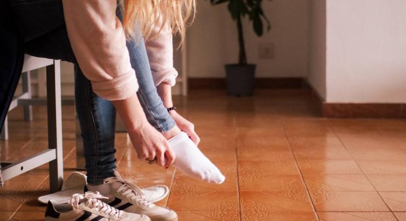 Egy ruhadarab, amit tilos kétszer felvenni - Gombák és baktériumok milliói telepednek meg rajta