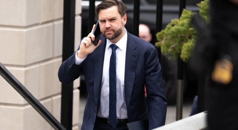JD Vance Budapestre érkezik