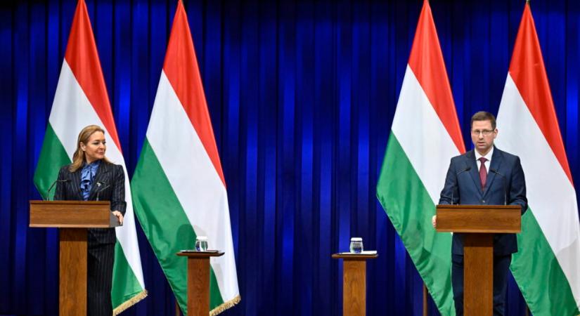 ÉLŐ: Gulyás Gergely és Vitályos Eszter a kormány legújabb döntéseit ismerteti