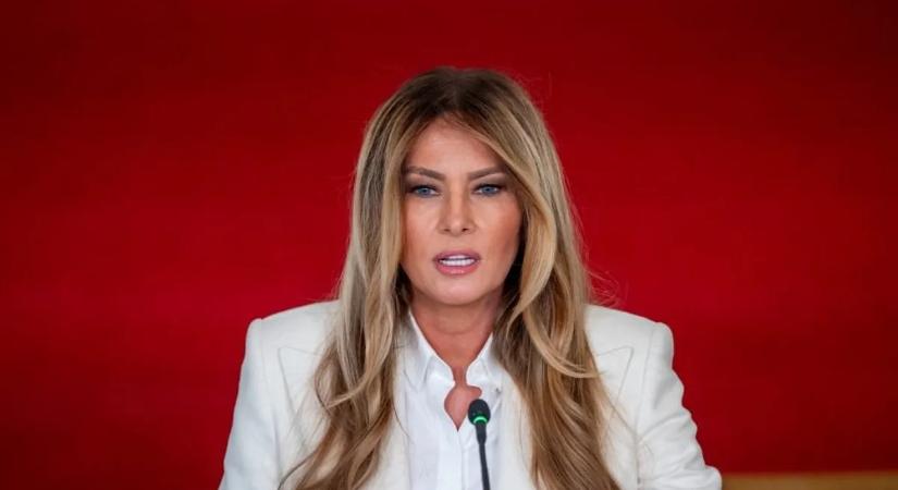 Melania Trump mellett felbukkant valaki… és minden megváltozott