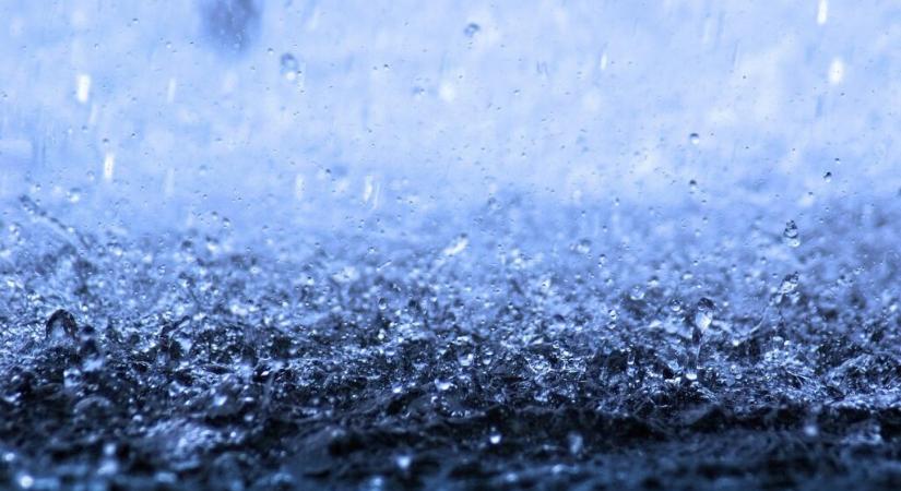 Bőséges csapadékra figyelmeztetnek – a hegyekben hétvégén 30 centiméter hó is eshet