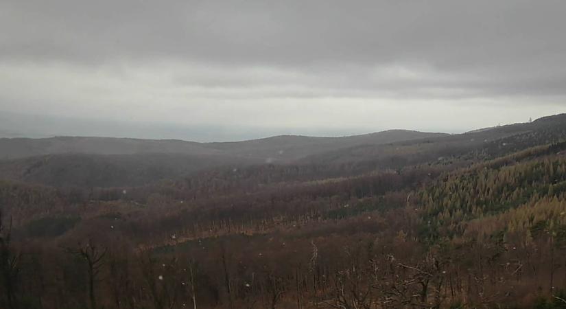 Kendig-csúcsra már megérkeztek a hópelyhek