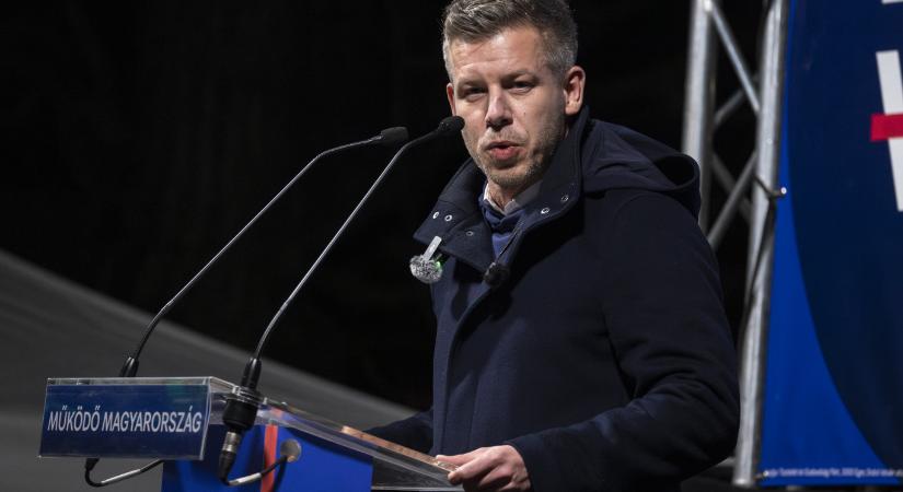 Magyar Péter azt állítja, a Pegazus-utód kémszoftvert küldték rájuk, ezt akarták feltárni az informatikusaik