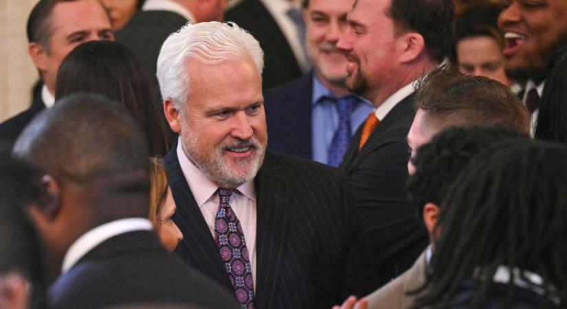 Orbán Viktor mögé állt a világ legnagyobb konzervatív tábora (VIDEÓ)