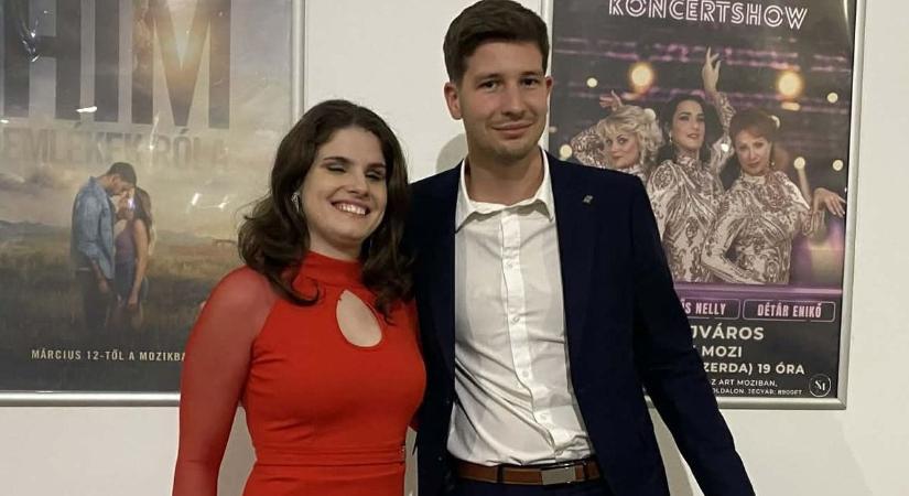 Agárdi Szilvia és László Attila fergeteges koncertet adtak Dunaújvárosban (videóval, galériával)