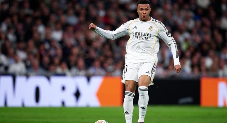 Kylian Mbappé tagadja a térdével kapcsolatos hajmeresztő híreket, saját magát okolja a kialakult helyzetért