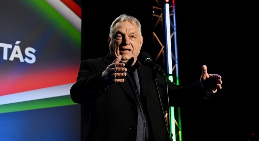 Orbánt a nyilvánvaló tények sem zavarják meg abban, hogy azt hazudhassa, rá többen kíváncsiak, mint a Tiszára