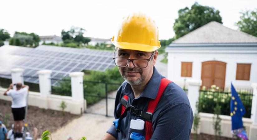 Hadházy Ákos: Épül, szépül „Pusztaverszáj”